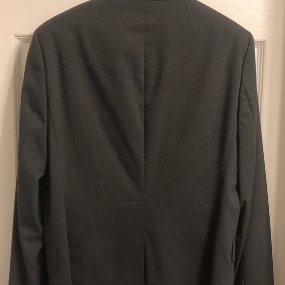 Hugo Boss suit - Picture 4 of 4